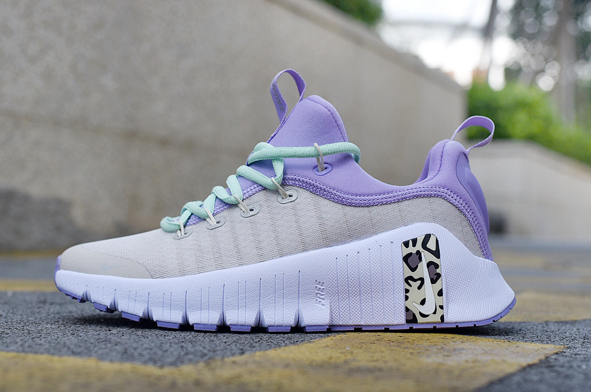 Nike Low-Top Sneakers in White, Lavender and Mint