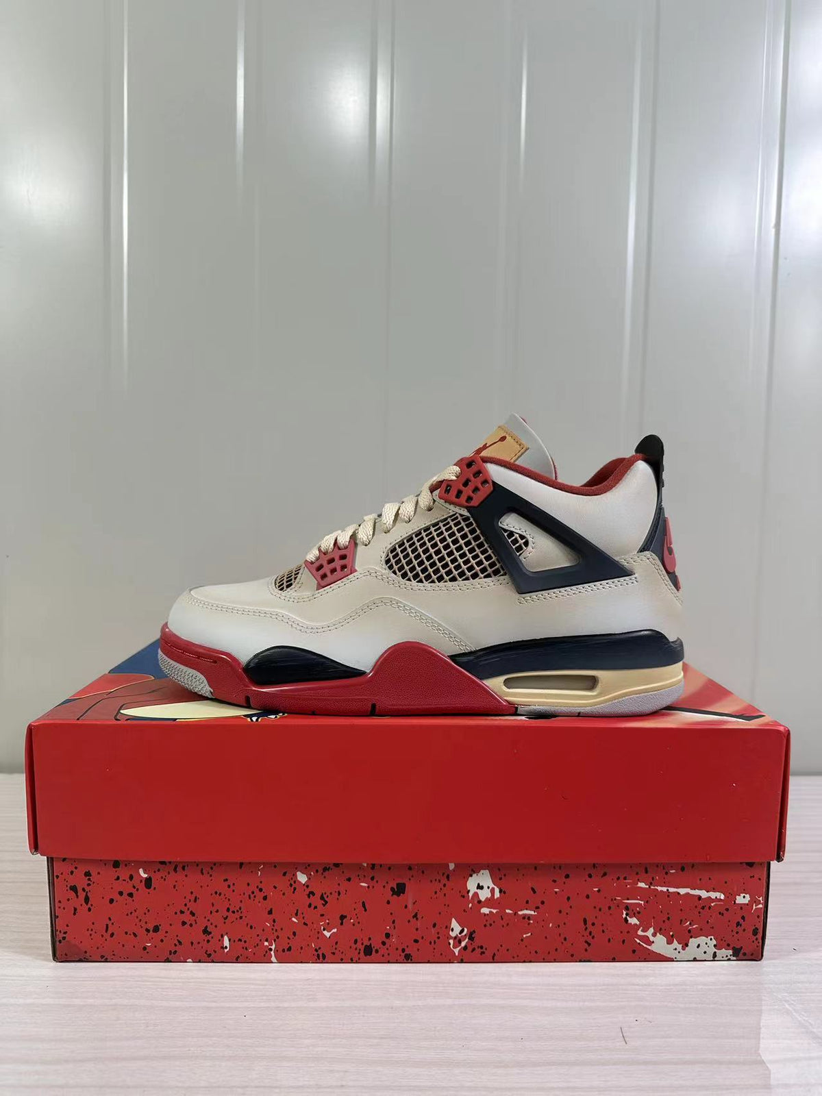 Jordan Air Jordan 4 Retro AQ9129-105 Sneakers