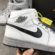 Jordan Air Jordan 1 Retro High OG White Gray Dot Sneakers