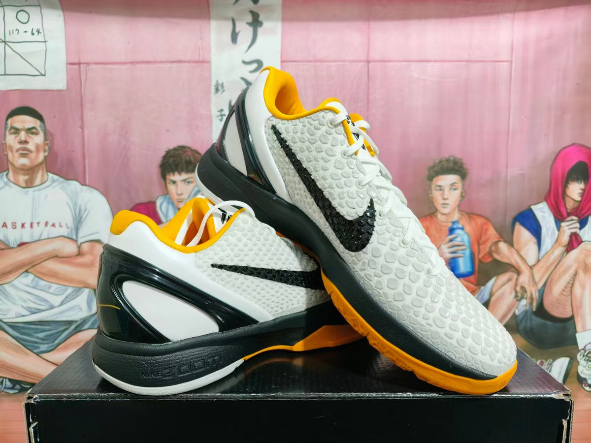 Nike Playoffs Basketball Sneakers White Black Gold