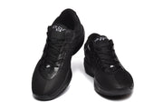 Nike 872-27 Black Low-Top Sneakers
