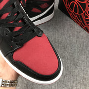 Jordan Air Jordan 1 Mid Black Red Sneakers 554724-020