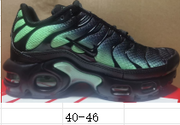 Nike Air Max Plus Black and Green Sneakers DM0032-043