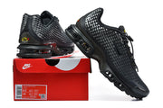Nike Air Max Plus SE Black Sneakers