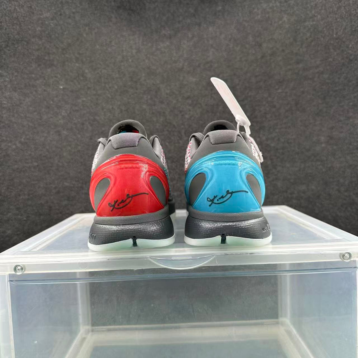 Nike 3D Mismatched Basketball Sneakers Multicolor