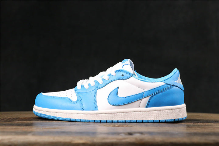 Nike Low-Top Sneakers North Carolina Blue