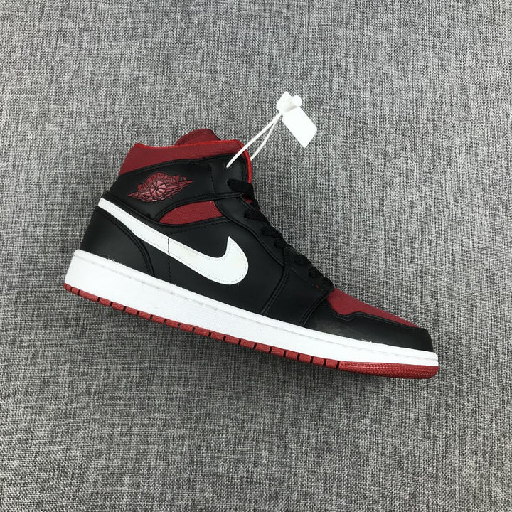 Jordan Air Jordan 1 Mid Black Red Sneakers 554724-020