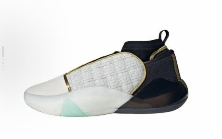 838-11 Sneakers White/Black IH7561