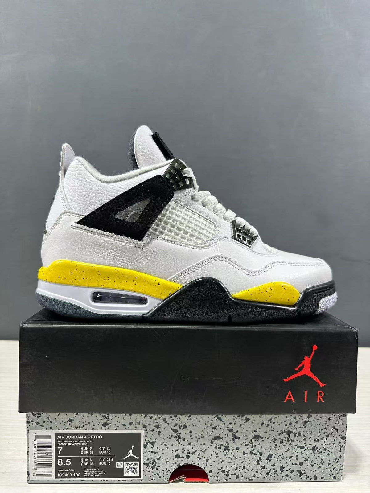 Jordan Air Jordan 4 White Yellow Retro Basketball Sneakers IO2468-102