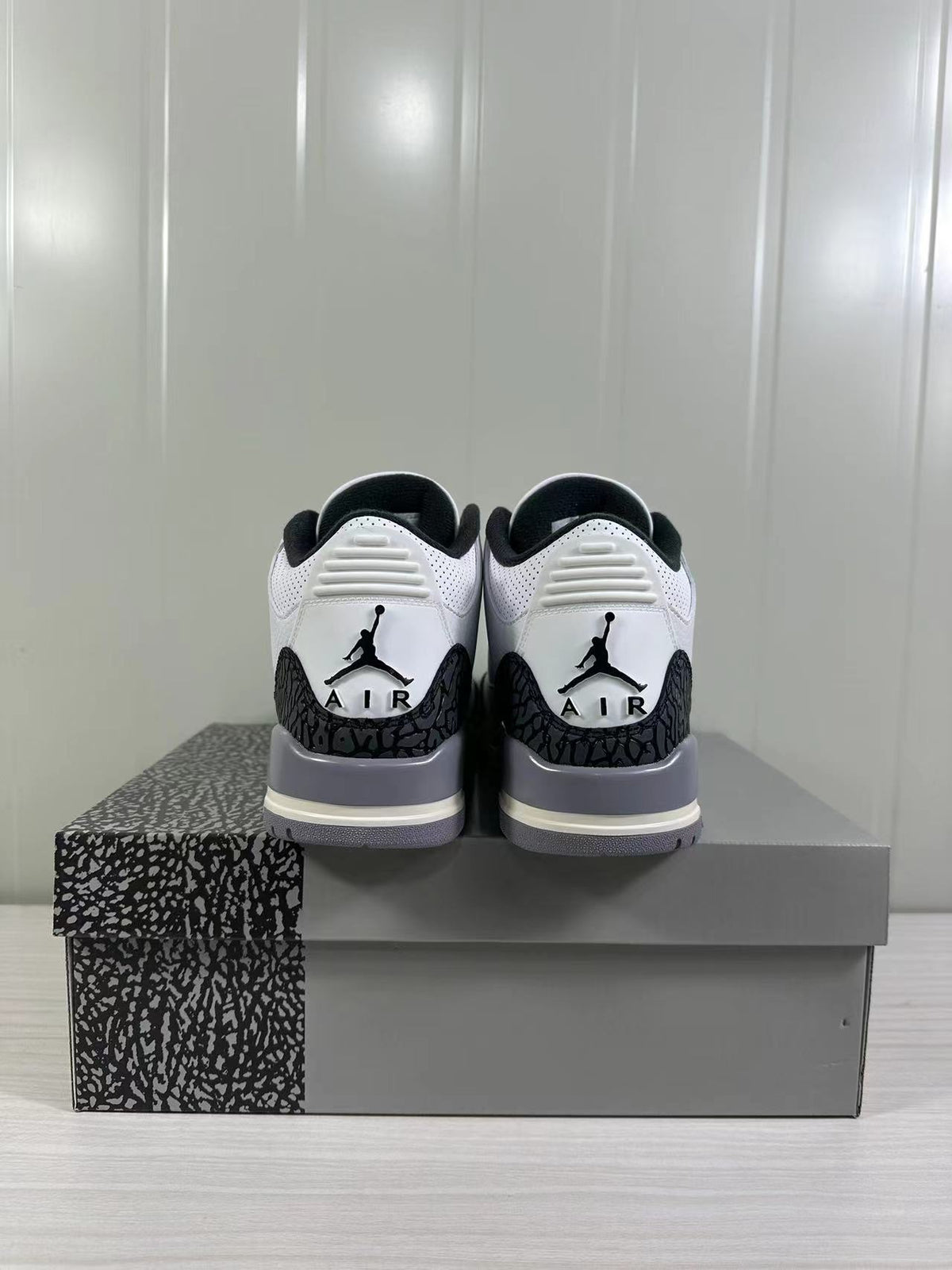 Jordan Air Jordan 3 Retro White Cement Grey Sneakers CT8532-106