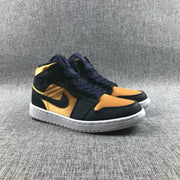 Jordan 1 Mid SE Black Gold Sneakers 852542-401