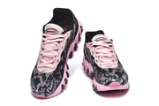Nike Air Max DN8 Sneakers in Black and Pink