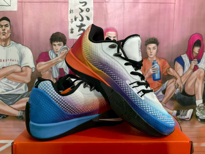Nike Mismatched Color Basketball Sneakers