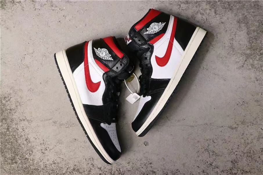 Jordan Air Jordan 1 Retro High OG Gym Red Sneakers