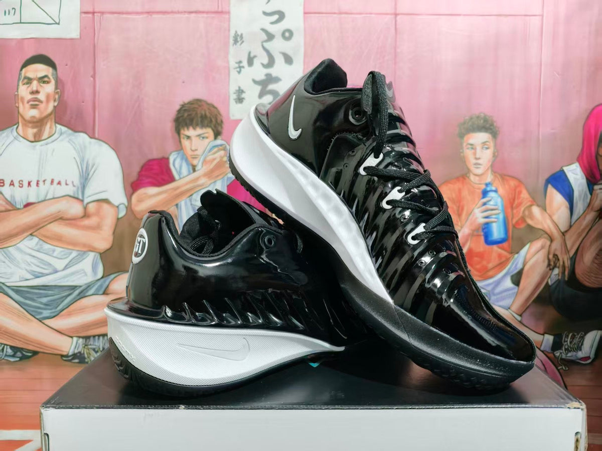 Nike GT Cut Basketball Shoes in Black and White