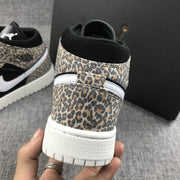 Air Jordan 1 Mid SE GS Leopard Sneakers BQ6931-021