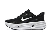 Nike Comfort Ride EasyOn Black and White Sneakers