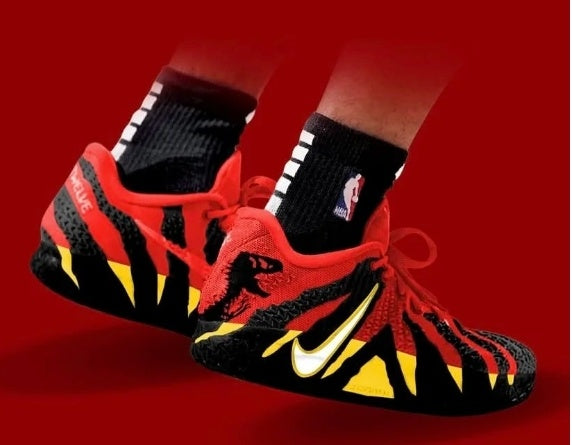Nike 928-6 Red and Black Sneakers