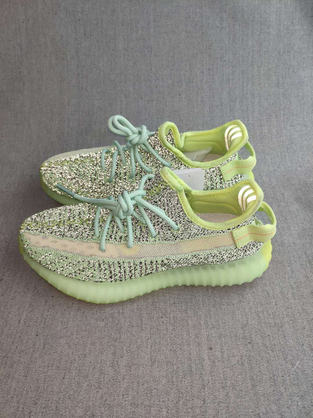 Yeezy 350 V2 Sneakers Green Black Knit