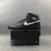 Jordan Air Jordan 1 Mid Black White 554724-049 Sneakers